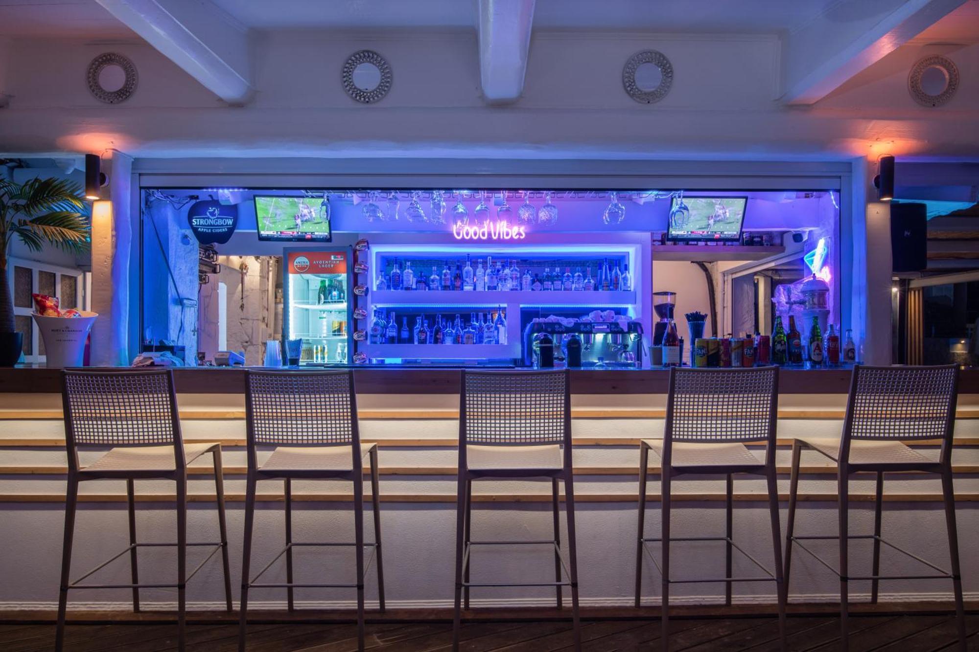 Crystal Beach Hotel Kalamákion Dış mekan fotoğraf